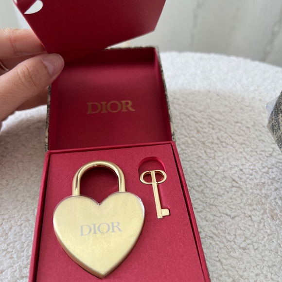 Dior lock and key set - Picture 4 of 7